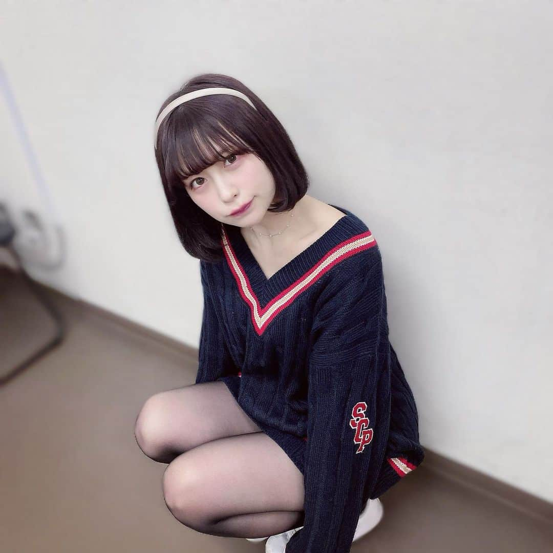 宮内凛さんのインスタグラム写真 - (宮内凛Instagram)「. . TikTok載せたら洋服がとても好評だったのでインスタにも、、 今日の夜もTikTok更新するよう 女の子の服装どんなのが好きですか？ . . #japanesegirl #japangirls #ボブ女子 #韓国ファッション #셀스타그램📷 #셀피📷 #오오티디패션 #얼스타그램셀카 #얼짱스타그램 #얼짱여자 #일본여자」12月30日 12時36分 - miyauchi_rin