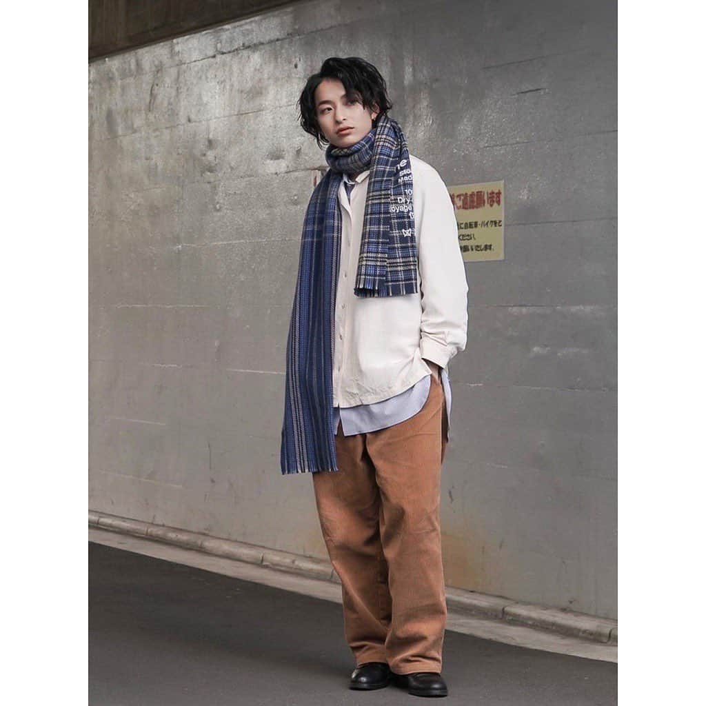 WEARさんのインスタグラム写真 - (WEARInstagram)「.  NAME: いっちー〜上野一稀(WEAR ID: itsuki1158)  #WEAR #ootd #outfit #fashion #WEAR更新 #ZOZOTOWN #ZOZO #pickup #マフラーぐるぐる #コーデュロイパンツ #レイヤードスタイル #冬コーデ #カラーパンツ #マイベストコーデ2020 #ブラウンコーデ #休日スタイル #あったかコーデ #acne #kleman」12月30日 12時51分 - wear_official