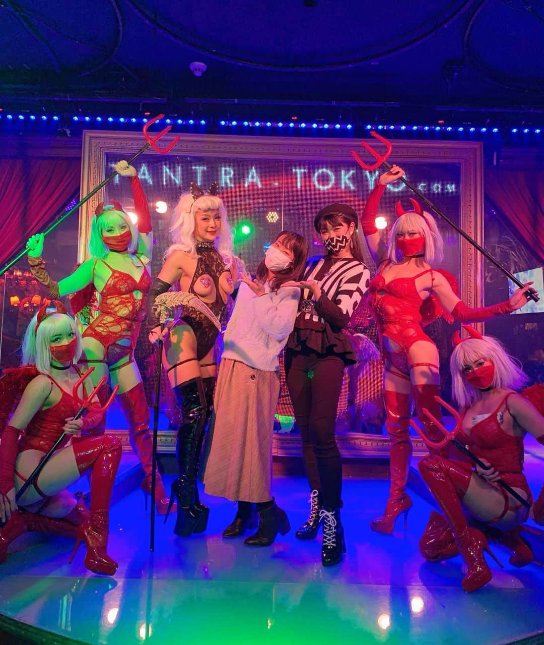 せいなさんのインスタグラム写真 - (せいなInstagram)「＊Tantra TOKYO＊ . . 先日、ずっと行ってみたかったタントラに行ってきました💓✨ 年内に行けて良かった✨ . . どのショーも素晴らしくて、 カッコよくて、Sexyで本当に美しかった💜✨ MOMOMCさんを生で観れただけで嬉しかったんだけど、お写真もたくさん撮って頂きました💋 ( @momomc_tantratokyo ) ポールショーもカッコ良くて釘付けでした💓 . . 私もいつか和のショーをやれるように頑張ろー🇯🇵✨ 素敵なShowをありがとうございました💓 . . #タントラ東京 #ショータイム #ショーガール #六本木 #和ショー　 #セクシー #ポールダンス  #ダンサ#poledance #roppongi #toky #tantratokyo #dance」12月30日 13時50分 - seina_k0403