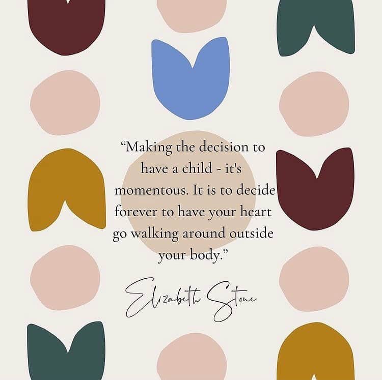 ミーナ・スヴァーリのインスタグラム：「Living for and loving this! 👏🏼🥰 Thank you @coldcherrysoup for sharing this with me 🙏🏼✨ Happy Full Moon, my L🌚ves!  Here’s to an incredible #2021 ahead!  #QuotesILove #TuesdayTransformation」