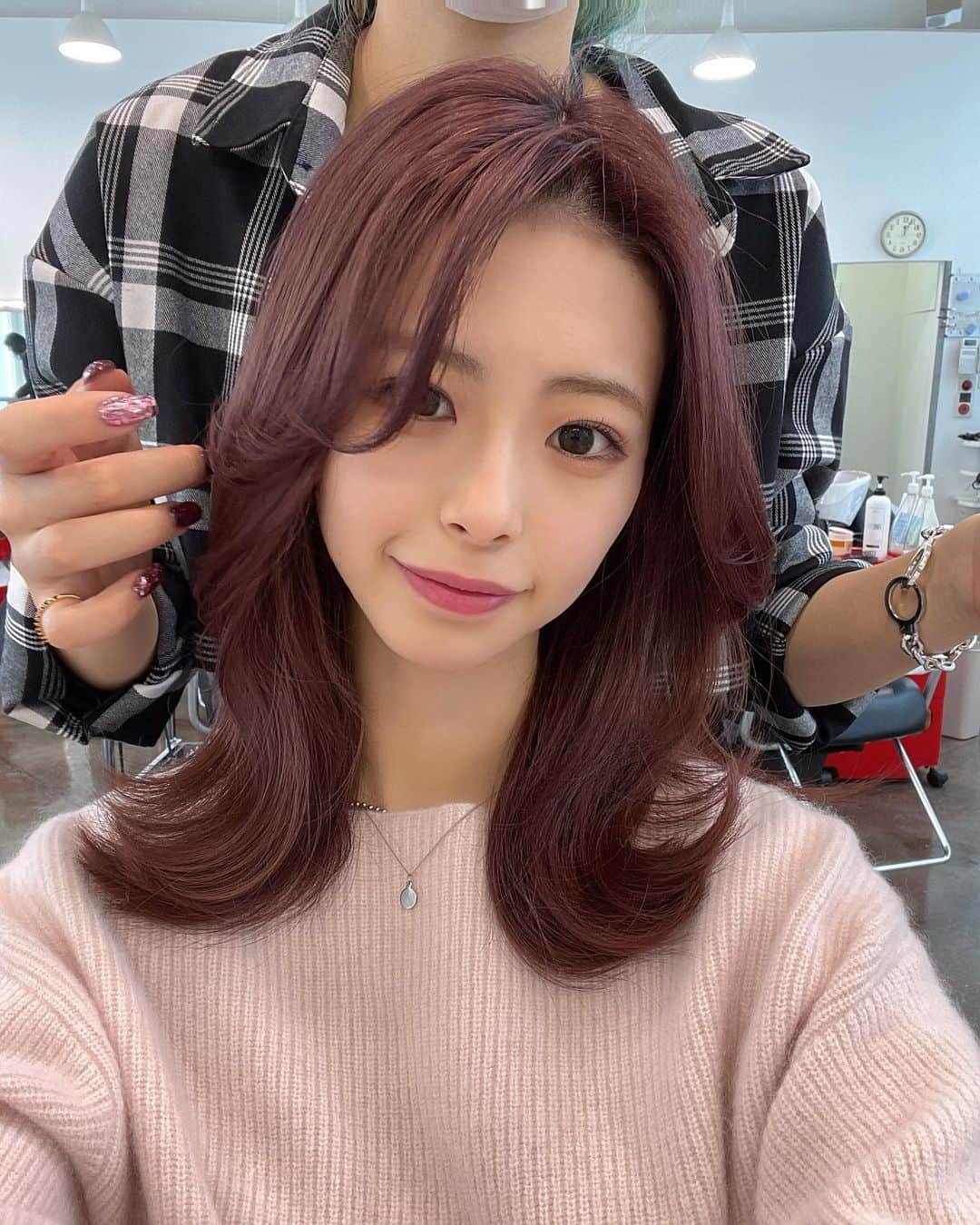 川崎ひかるのインスタグラム：「#newhair 💗💜」