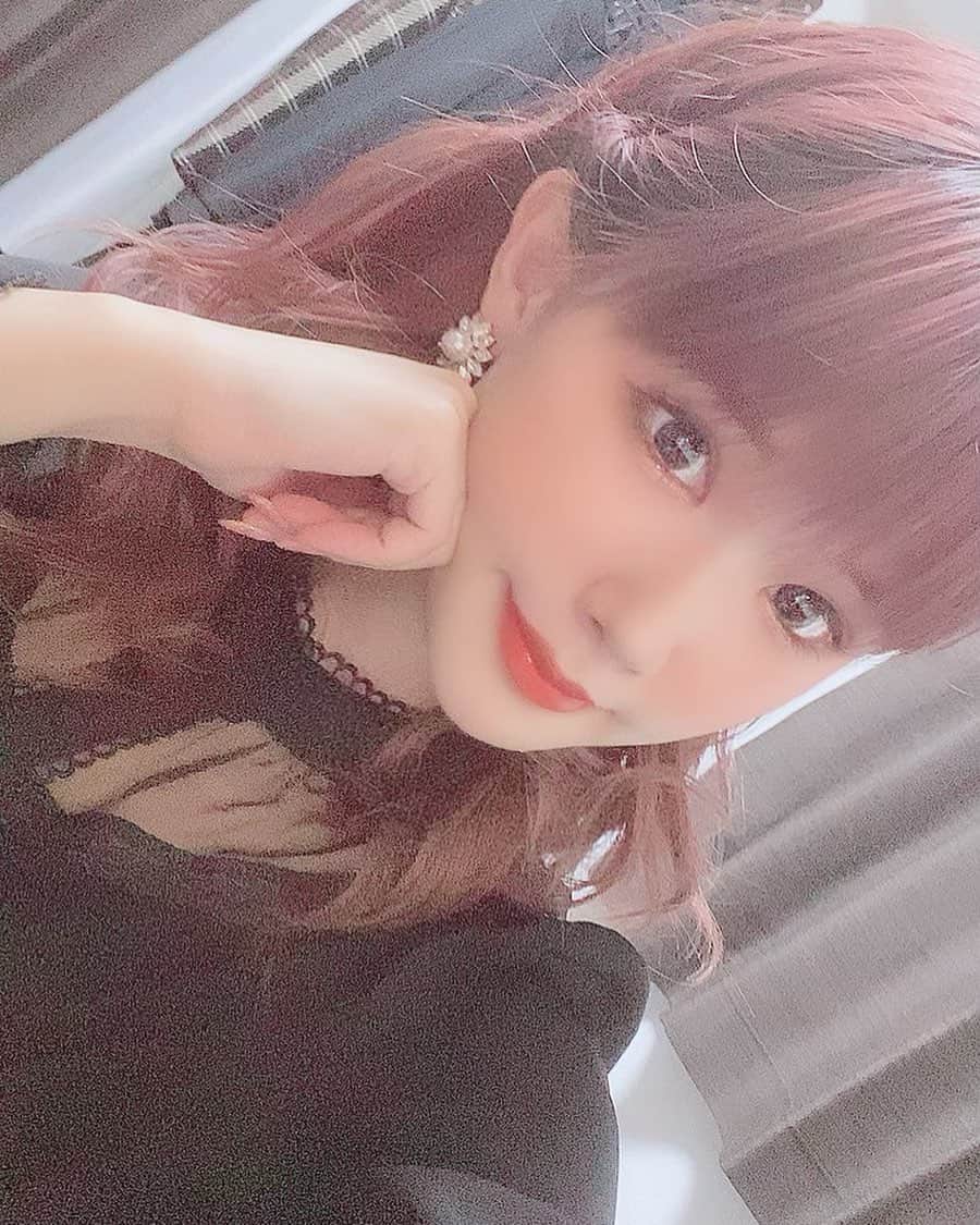涼宮琴音のインスタグラム：「今年もたくさんの方々にお世話になりました！ 皆様はどんな1年だったのでしょうか🥰 来年もまた笑顔でみんなに会えますように👼🏼🏹💓 素敵な年末を過ごしてね☺️💞」