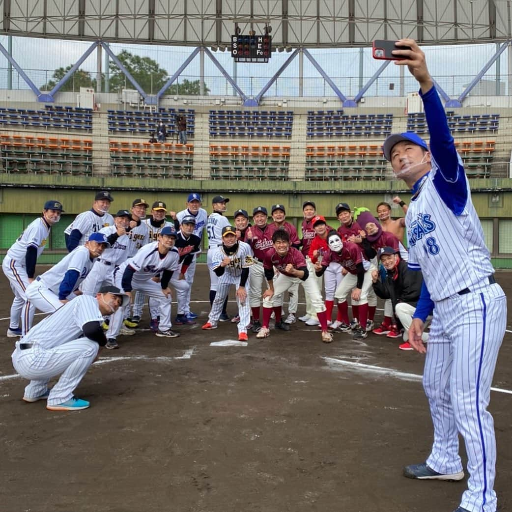 ニッチロー'さんのインスタグラム写真 - (ニッチロー'Instagram)「明日は16:15〜カンテレ  こやぶるSPORTS大晦日SP  プロ野球レジェンド軍vs芸能人軍  今年もプロ野球レジェンド軍で出場です  ニッチロー 以外本物のレジェンド  芸能人軍の助っ人には阪神タイガースの梅野選手  全国放送でいいんじゃないかと思うくらいに両チーム豪華なメンバーが揃っています  関西地域の方は是非ともご覧下さい  #こやぶるsports  #こやぶるスポーツ #関西テレビ #カンテレ #関西ローカル #プロ野球レジェンド軍  #昭和40年会48年会  #番長フレーム #プロ野球 #野球 #ベースボール #ニッチロー  #baseball」12月30日 15時13分 - nicchiro5.1