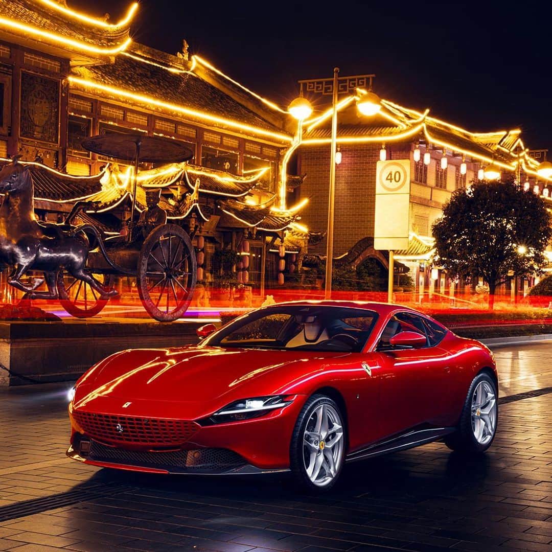 Ferrari Japanさんのインスタグラム写真 - (Ferrari JapanInstagram)「#LaNuovaDolceVita の美しさと洗練された感覚は、#FerrariRoma のエレガントな形に集約されています。このモデルは、1950年代から60年代の #Rome のライフスタイルである「甘い生活」を表現しています。 #Ferrari #フェラーリ #フェラーリローマ」12月30日 15時37分 - ferrarijpn