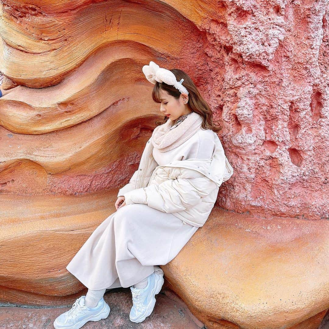 舞城モアサのインスタグラム：「. . 時差投稿失礼します🙇‍♀️ . 毎年1回は行ってるディズニー 今年も無事行けてよかった😋 ただ1周するのに1日かかったww .  #ディズニー #disney #ディズニーシー #fashionweek #disneysea #memory #instagramer #ママ #mama #ママコーデ #fashion #coordinate #コーディネート #ファッション #ootd #赤ちゃん #baby #ママ友募集中 #ママガール #instapic #japan #cute #instamood #happy #instalove #photo #pic #me #tokyo #instafashion」