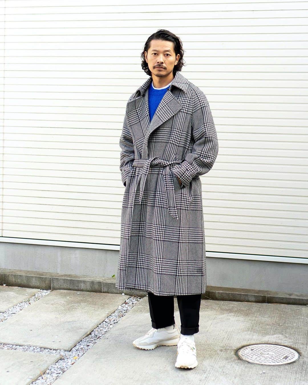 高田朋佳のインスタグラム：「This is my first coat style in this winter. I’ve moved from Summer→Winter 🇸🇬→🇯🇵 Feels so cold hahaha😅  ———————————————————————— #dressstyle #elegantstyle #modernclassicstyle #newclassicstyle #fashion #mensfashion #mensdressstyle #suitsstyle #dapperstyle #takadachannel」