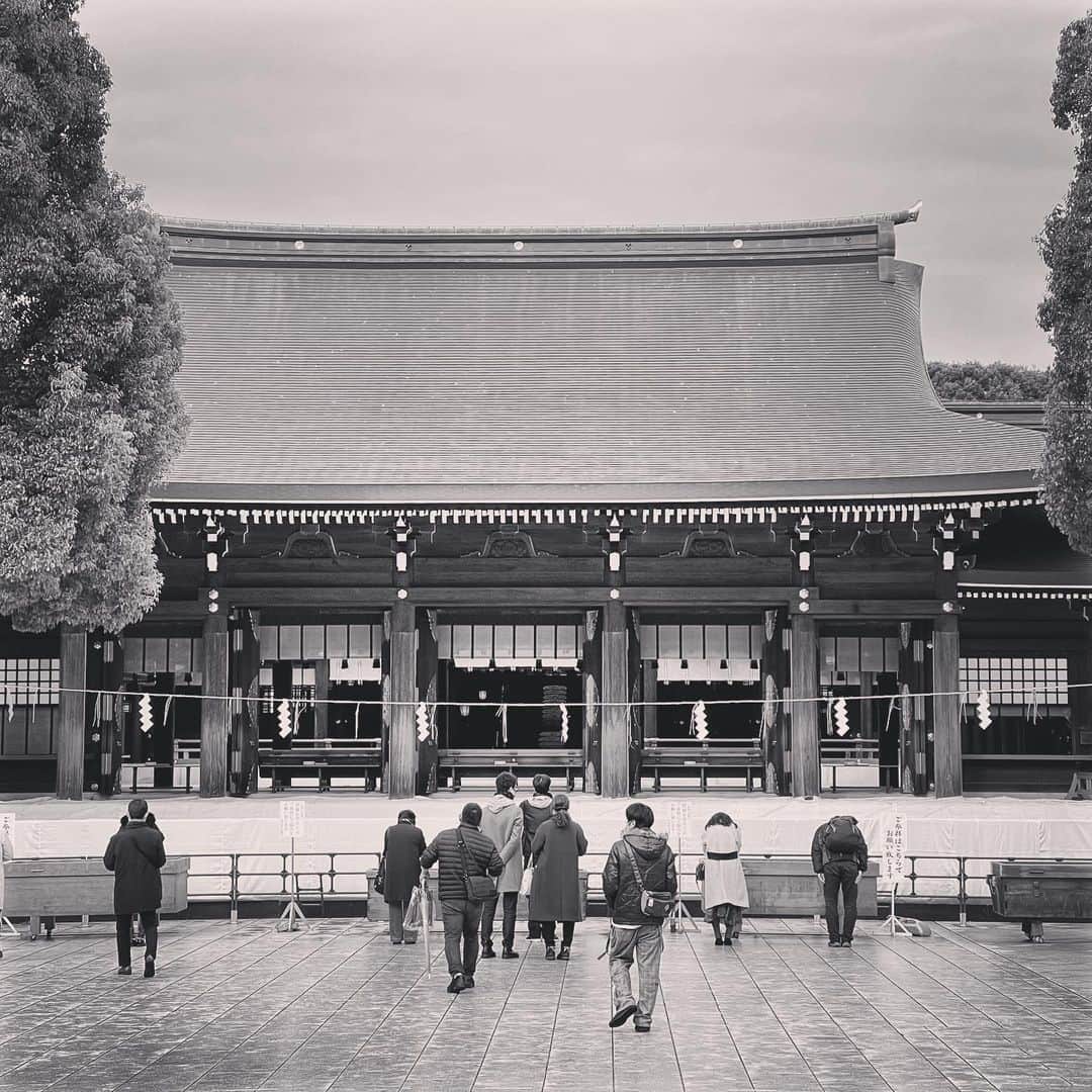 柴崎竜人さんのインスタグラム写真 - (柴崎竜人Instagram)「年始の挨拶は混みそうなので、年末にご挨拶を。  #明治神宮 #meijijingu」12月30日 16時34分 - ryuto_shibazaki