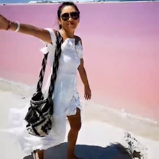 ETSUKOのインスタグラム：「今年はコロナ禍で まんまと1回しか旅行に行けなかった 今年最初で最後で最高だったMexico🇲🇽  皆様良いお年を🙋‍♀️」