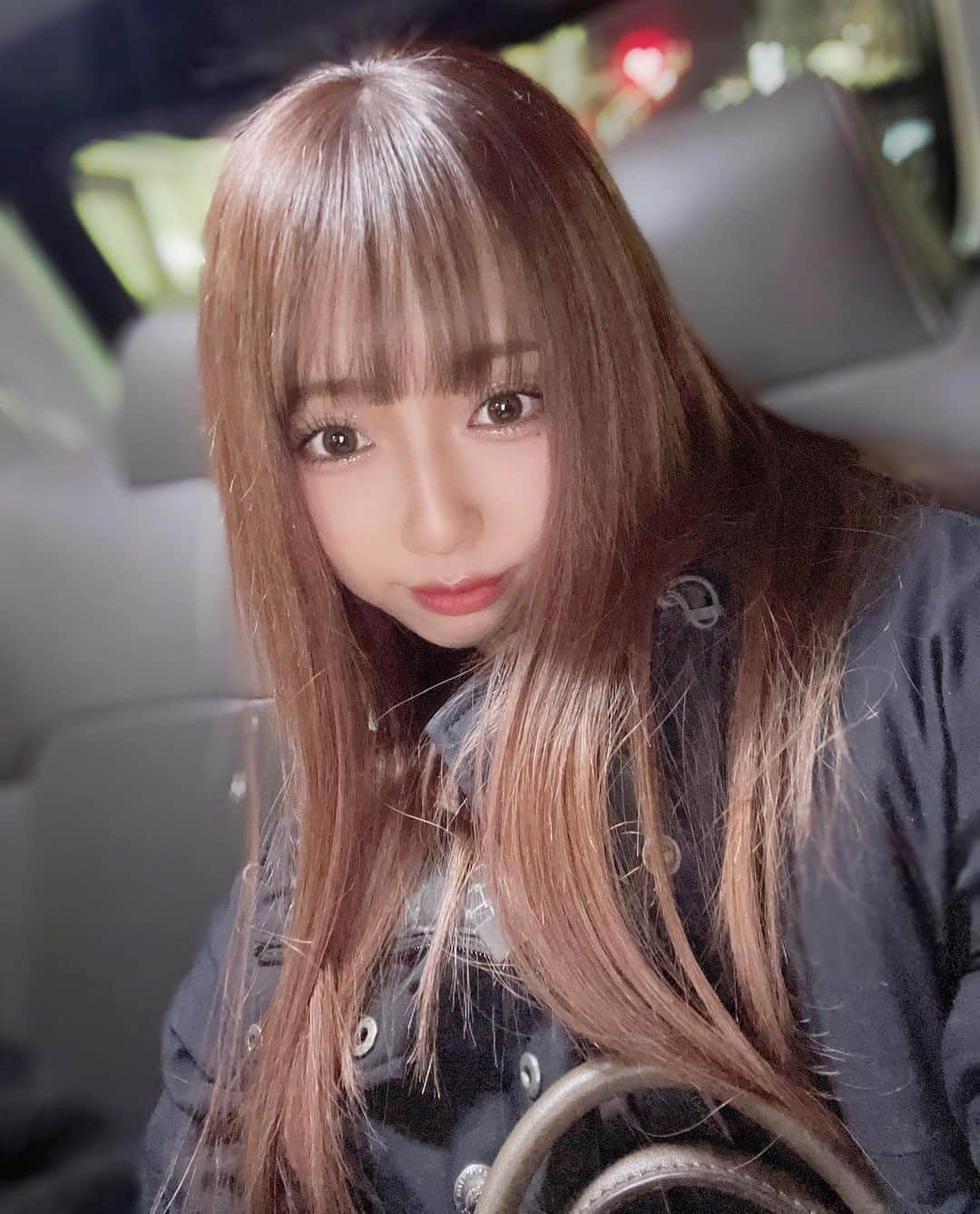 川谷花音のインスタグラム：「やっほー🙂‼︎ 2020ももう終わる〜速🌬 美容納めしてきた💇‍♀️👀💅 ネイルは何年振りレベルでジェルにした、楽! 最近流行ってる美容サブスクsalt.使った〜 #美容 #美容サブスクsalt #pr」