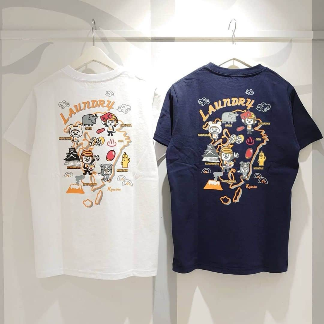 Laundry ランドリーさんのインスタグラム写真 - (Laundry ランドリーInstagram)「九州エリア限定Tシャツも登場👍   九州エリア（鹿児島アミュプラザ店・天神ソラリアプラザ店）限定は 九州地方にちなんだ、名物が勢ぞろい🥳 オンラインストア限定デザインは日本列島！  九州限定スカジャン風デザインTシャツ 〈ユニセックス〉 価格　：4,200円+税 サイズ　：S/M/L カラー　：ホワイト/ネイビー  2021年1月1日（金）発売❣現在予約受付中です👍 店舗通販もご利用いただけますので 鹿児島アミュプラザ店インスタグラム @laundry_kagoshima  天神ソラリアプラザ店インスタグラム @laundry_solariaplaza  へ、お問い合わせください♪  ＿＿＿＿＿＿＿＿＿＿＿＿＿  詳しいお知らせはプロフィールから ブランドサイトをチェック🧐 ⇒ @laundry_official  そしてそして、 #laundry038 をつけて投稿すると LAUNDRY公式アカウントにご紹介されちゃうかも🥰  #laundry038 #laundry #ランドリー #新作 #限定デザイン #九州 #九州グルメ #九州名物  #ソラリア #天神 #福岡 #アミュプラザ鹿児島 #アミュプラザ #鹿児島 #熊本 #宮崎 #佐賀 #長崎 #tシャツ #tシャツコーデ #コーディネート #ファッション  #ユニセックス  #kyushu #fukuoka #kagoshima #japan #tshirt #limited」12月30日 17時01分 - laundry_official