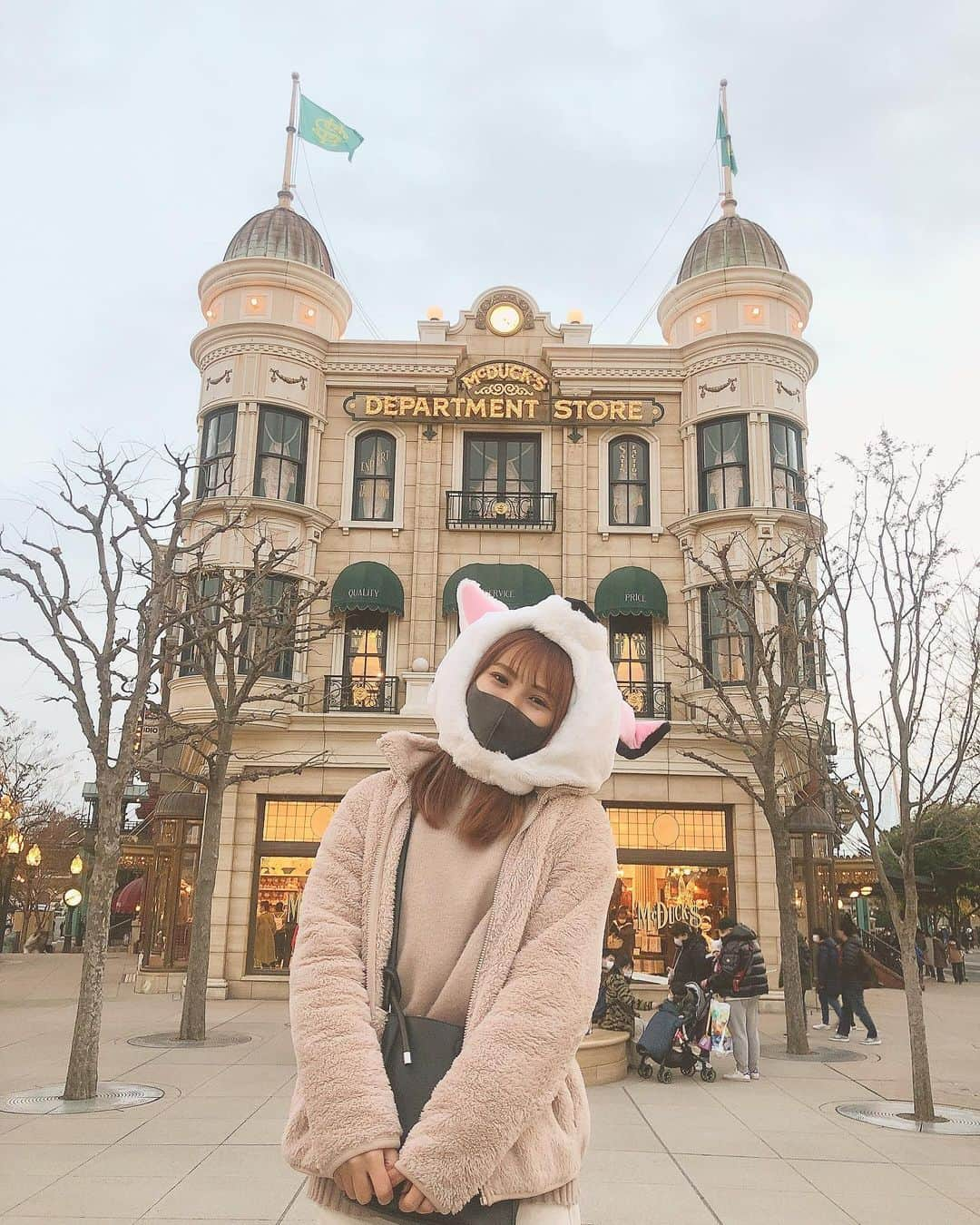 磯佳奈江さんのインスタグラム写真 - (磯佳奈江Instagram)「.﻿ ディズニー納め🐭🎀🏰✨﻿ #東京ディズニーシー #ディズニーシー #ディズニーコーデ #ディズニーグルメ #disney #disneysea #tokyodisneysea #101匹わんちゃん」12月30日 17時03分 - isochan89