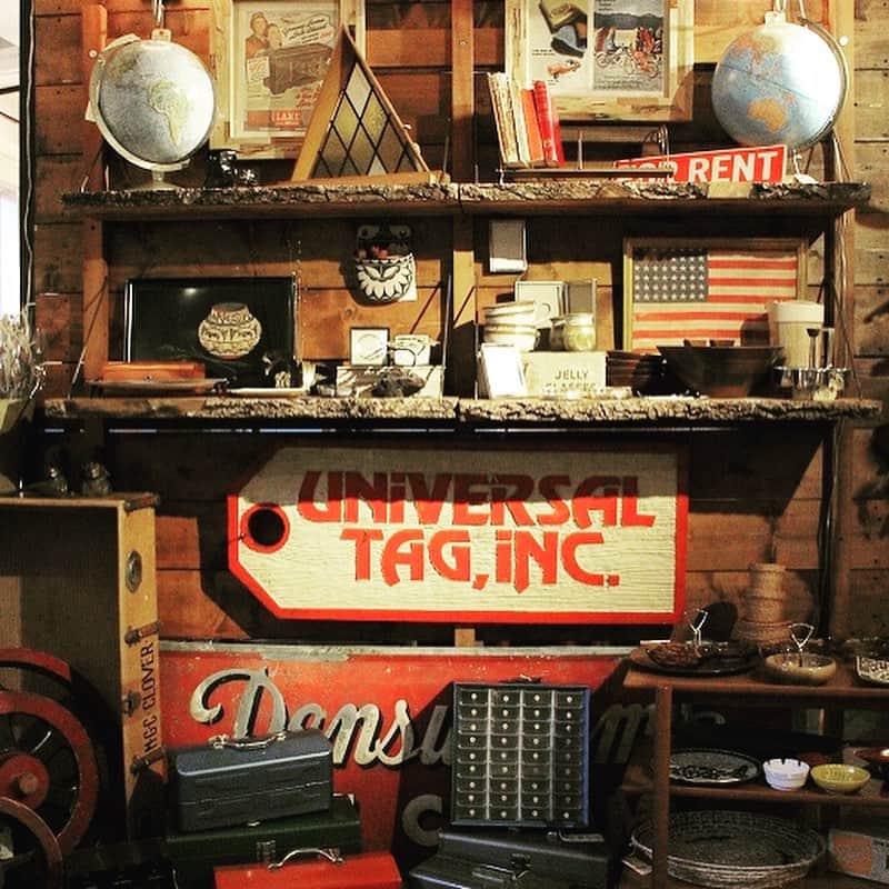 ACME Furnitureのインスタグラム