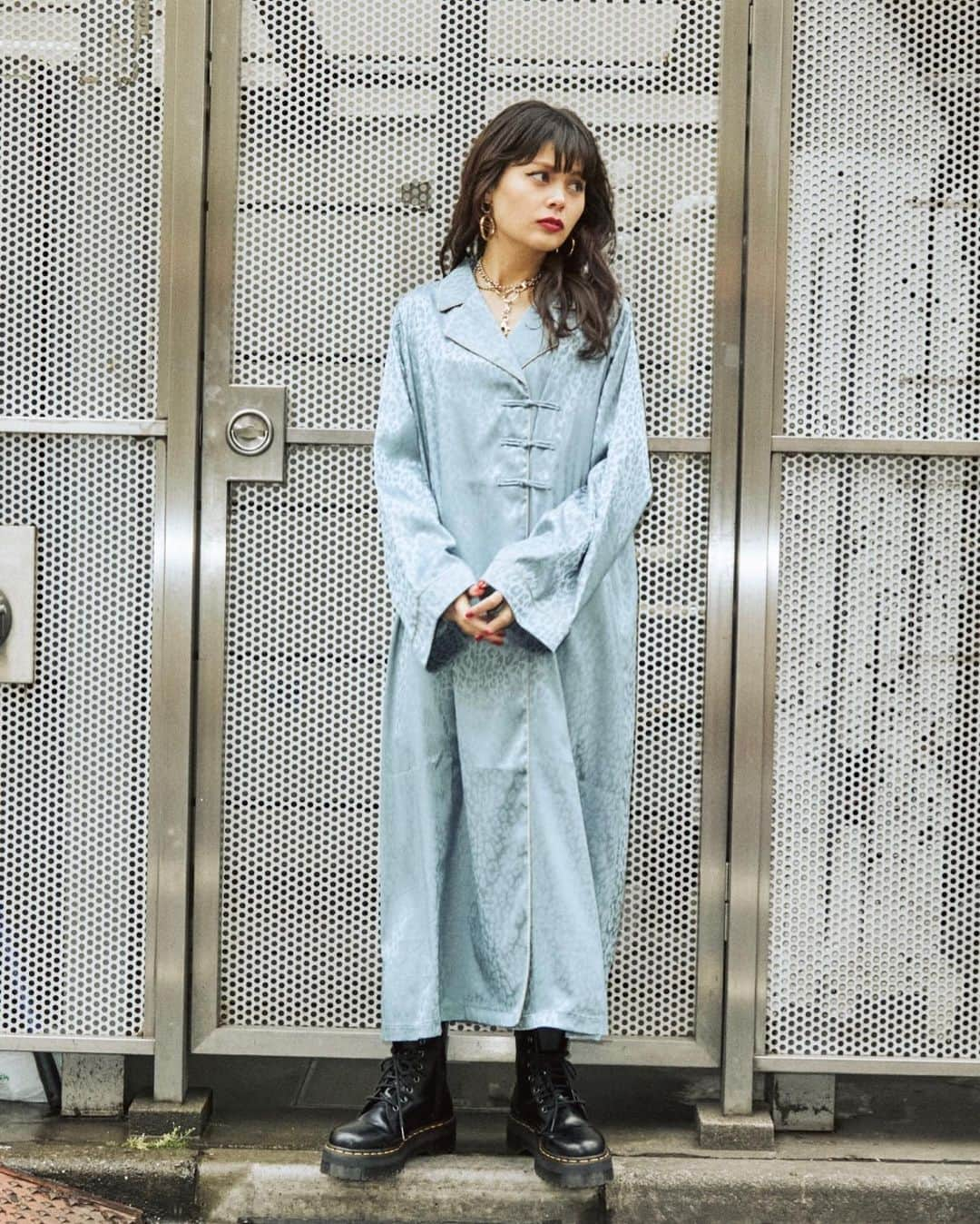 jouetieさんのインスタグラム写真 - (jouetieInstagram)「. 【PRE ORDER】 . WEB LIMITED ITEM! . ▼one-piece チャイナルーズシャツワンピース ￥11,000→￥9,900(tax in) BLK/PNK/ICE . ルーズなサイズ感でゆったり着られるのが嬉しいポイント。 カラーごとに違う柄や質感はjouetieならではのこだわり♡ アクセをレイヤードしてコーディネートにアクセントを◎ . jouetie official WEB STORE RUNWAY channel NEW ITEM & PRE ORDER ITEM ALL10%OFF!!! ～12/31(WED)23:59まで . @jouetie_official TOPページURLからチェック✔️ 商品詳細は画像をタップ🛒📌 . #jouetie #jouetie2020aw #jouetie_ootd #fashion #autumn #winter #street #mixstyle #ジュエティ」12月30日 18時07分 - jouetie_official