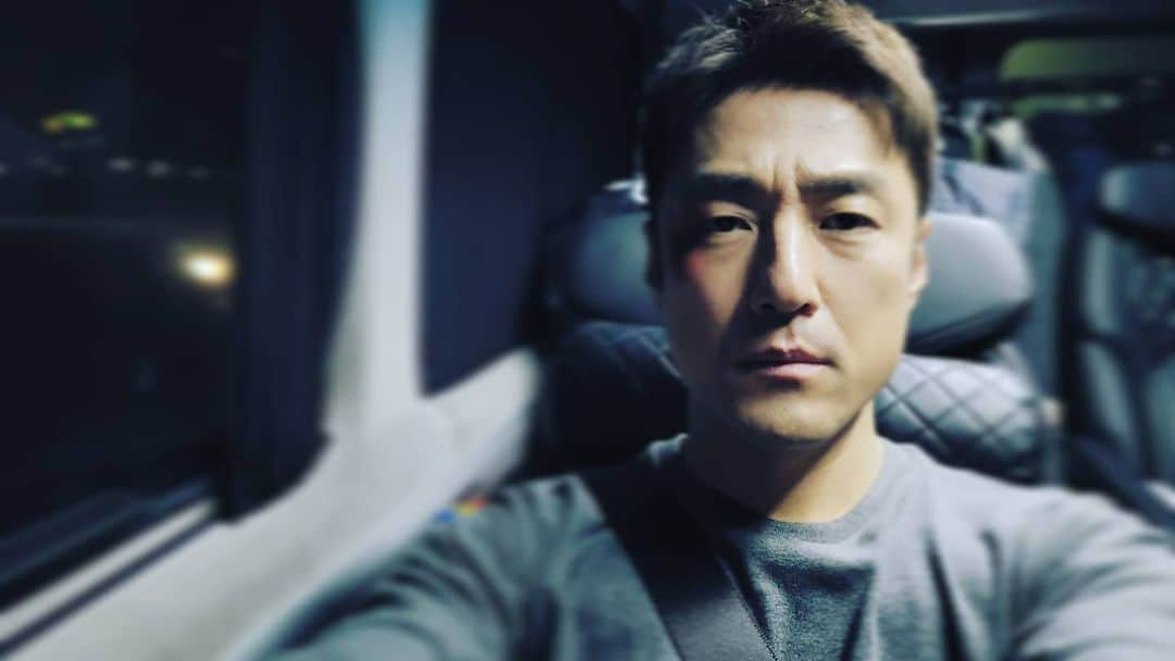 チ・ジニさんのインスタグラム写真 - (チ・ジニInstagram)「@ikkle_entertainment #언더커버🎥 #춥다🤧 #다음장소로이동🚌」12月30日 18時08分 - actor_jijinhee