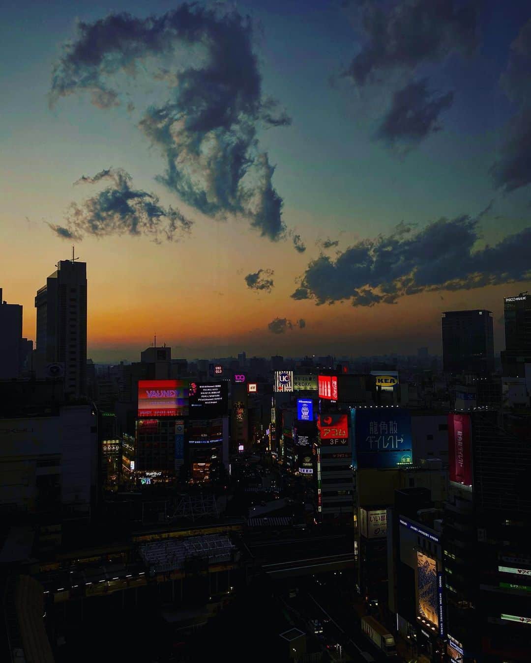 小浪次郎のインスタグラム：「12/30」