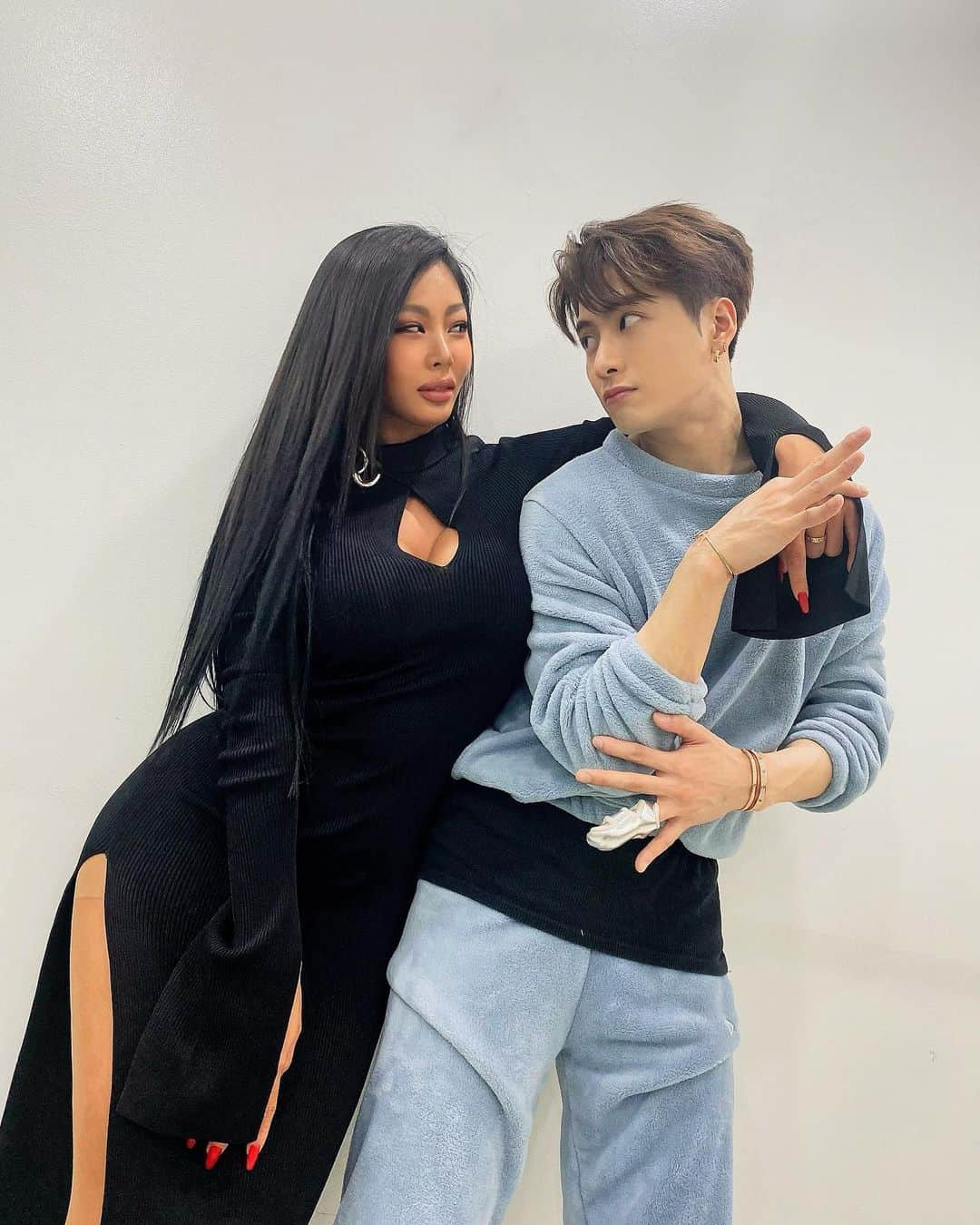 Jessiさんのインスタグラム写真 - (JessiInstagram)「Look who i ran into last night.... Mr. Manner hands! 😩 Thank you all for 20 mill views on our #nununana collab! 🥺 Get well soon jackson ❤️」12月30日 18時12分 - jessicah_o