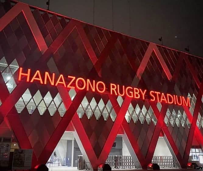 J SPORTSのインスタグラム：「第100回全国高校ラグビー大会は3日目、2回戦が終了しました。3回戦は年が明けて、2021年の元旦に行われます。  これで現地からのツイートは終了します。みなさま、良いお年をお迎えください。  ★全試合生中継＆LIVE配信！  #花園 #ラグビー #高校ラグビー #jsports」