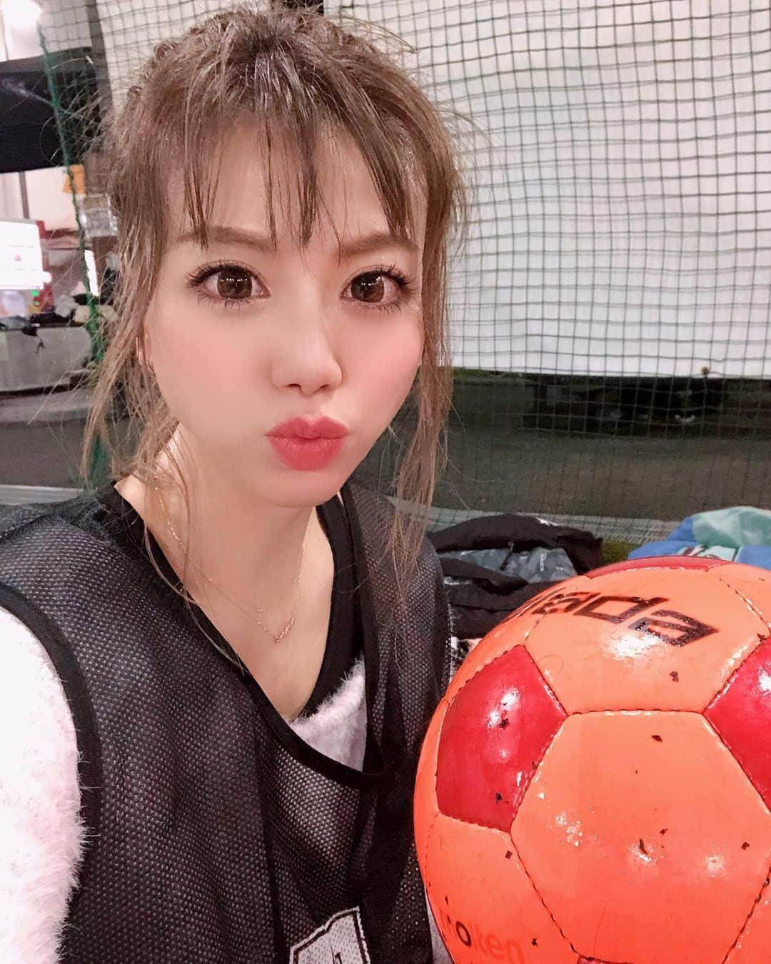 myumyuさんのインスタグラム写真 - (myumyuInstagram)「蹴りおさめ😆⚽️ 今日も華麗にサッカー少年に抜かれました😂笑  #フットサル#フットサル女子#運動大好き#スポーツ大好き#サッカー#スポーツ女子#スポーツガール#フットサルガール#アクティブ女子#多趣味#スポル品川大井町#スポル#大井町#futsal#futsalgirls#footballuniforms#sportsgirls#sweat#active#activelife#activegirl#sportslover」12月30日 18時43分 - myumyu_travel_bikini