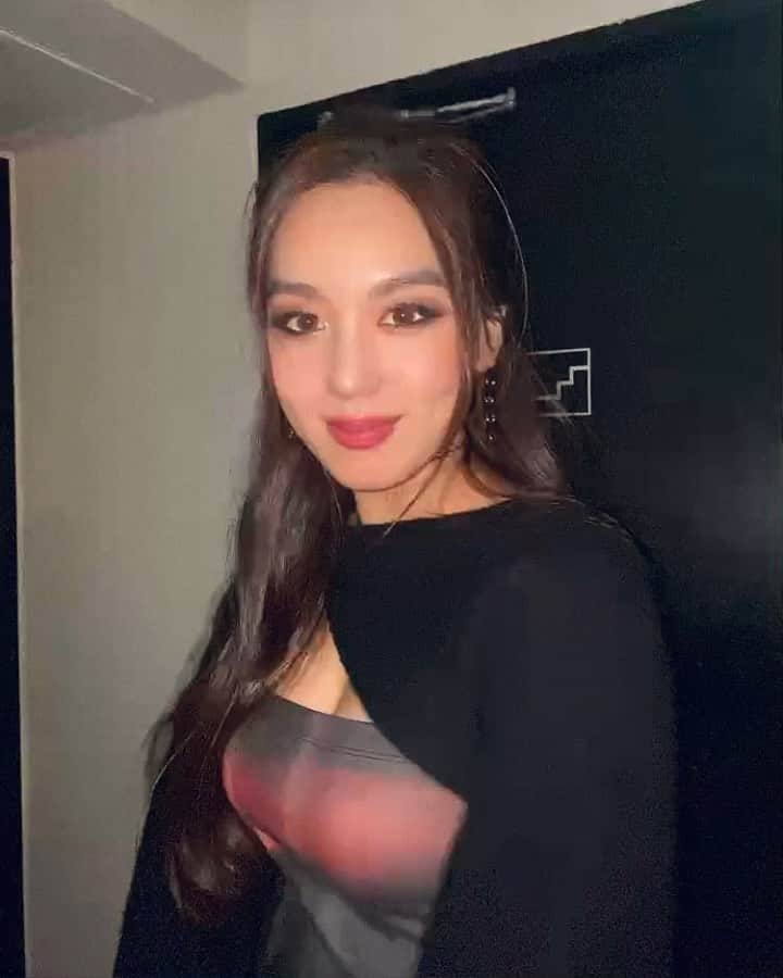 キム・ヒジョンのインスタグラム：「♥️🔥🔥🔥」