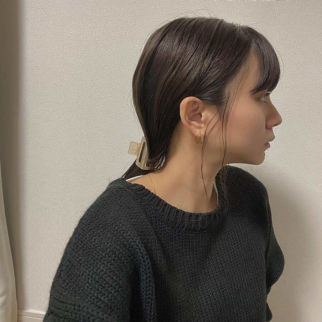 小田川エリカさんのインスタグラム写真 - (小田川エリカInstagram)「・ 可愛いアクセ沢山欲しいなぁ🌙 今年もあと2日だ🎍☀️ #me#accessory#アクセサリー#アクセ#ヘアアクセサリー  #プチプラ#ゴールド#ゴールドアクセ#ヘアアレンジ #ヘアアクセ」12月30日 18時53分 - 0904.erika