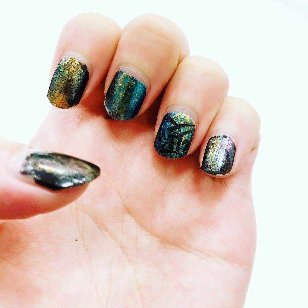 芹沢尚哉さんのインスタグラム写真 - (芹沢尚哉Instagram)「#おとぎ裁判第3審  公演期間中のロブ様の爪を紹介✨ 『愛』が素敵だろ？ベイベー❤️  #おとぎ裁判 #おとぎ裁判振り返り #おとぎ裁判最高 #おとぎ裁判第三審 #ネイル #ネイルデザイン #メンズネイル #メンズネイルデザイン」12月30日 19時04分 - naoya_serizawa