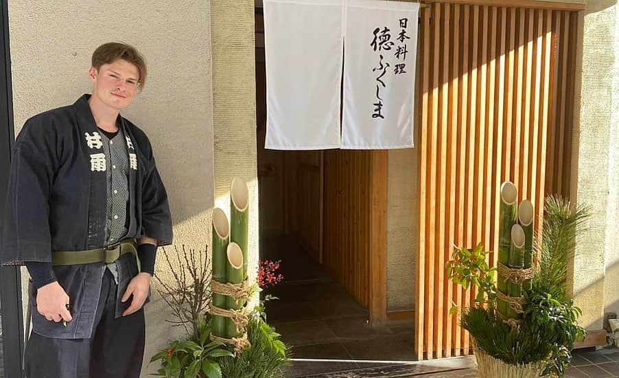 村雨辰剛さんのインスタグラム写真 - (村雨辰剛Instagram)「仕事納めです。最後の門松は我が家の玄関前。大変な一年だったけど、振り返ると感謝しかありません。皆さん、良いお年をお迎えください！来年もよろしくお願いします！🎍」12月30日 19時18分 - tatsumasa.murasame