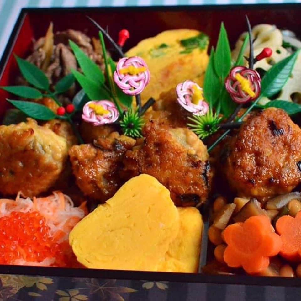 Rie's Healthy Bento from Osloさんのインスタグラム写真 - (Rie's Healthy Bento from OsloInstagram)「The last two days of the year are busy but very enjoyable cooking days for Osechi. I am living in Norway and it is hard to get ingredients for a proper Japanese Osechi, but I try to fill the boxes with good food that my family likes. #osechi #おせち　#newyearsfood #japanesefood #japan #おせち料理」12月30日 19時31分 - rieshealthycooking