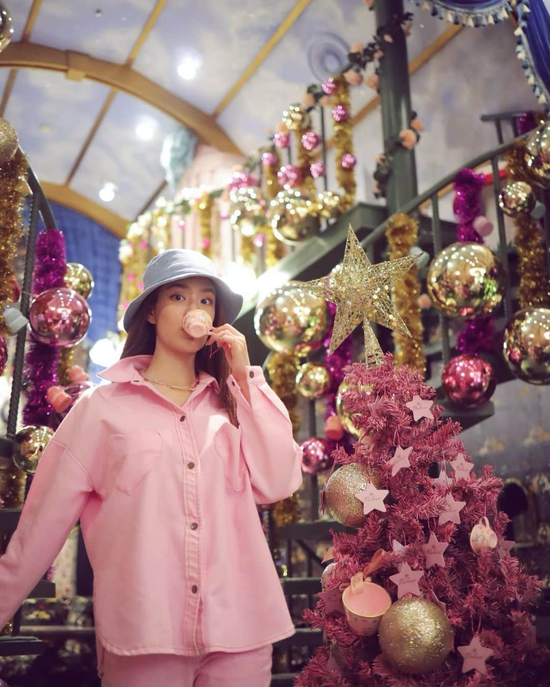 グレース＝カンクラオさんのインスタグラム写真 - (グレース＝カンクラオInstagram)「Tea break 🫖💗 @loveisdenims」12月30日 19時38分 - gracekanklao