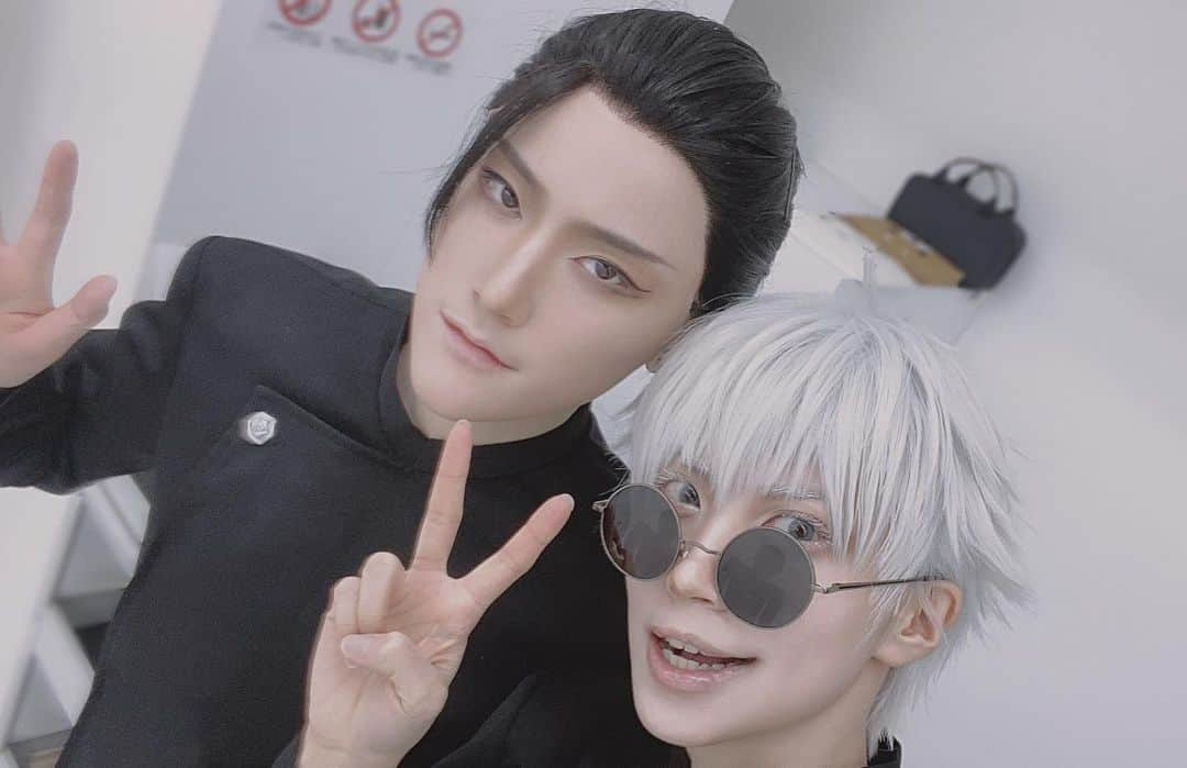 LOSTさんのインスタグラム写真 - (LOSTInstagram)「#jujutsukaisen #cosplay #呪術廻戦 #コスプレ #五条悟 #夏油傑  #NaLOxONEcosplay」12月31日 5時08分 - lostzeno