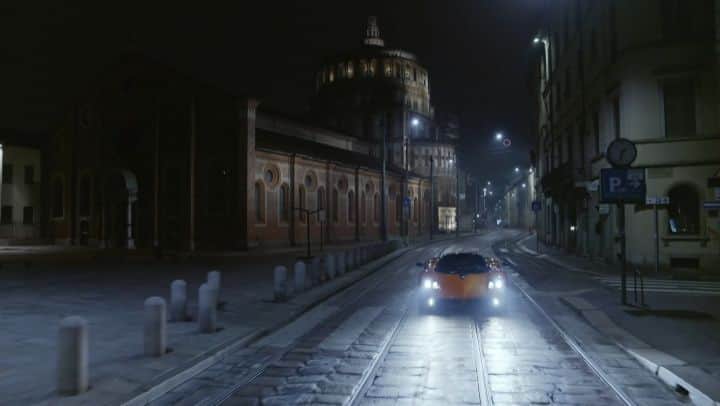 パガーニ・アウトモビリのインスタグラム：「Some nice backstage scenes in the enchanting settings of #Milan at night.  In case you missed it, take a look at the original video on our IGTV!   #pagani #pirelli @pirelli #zonda #zondaf」