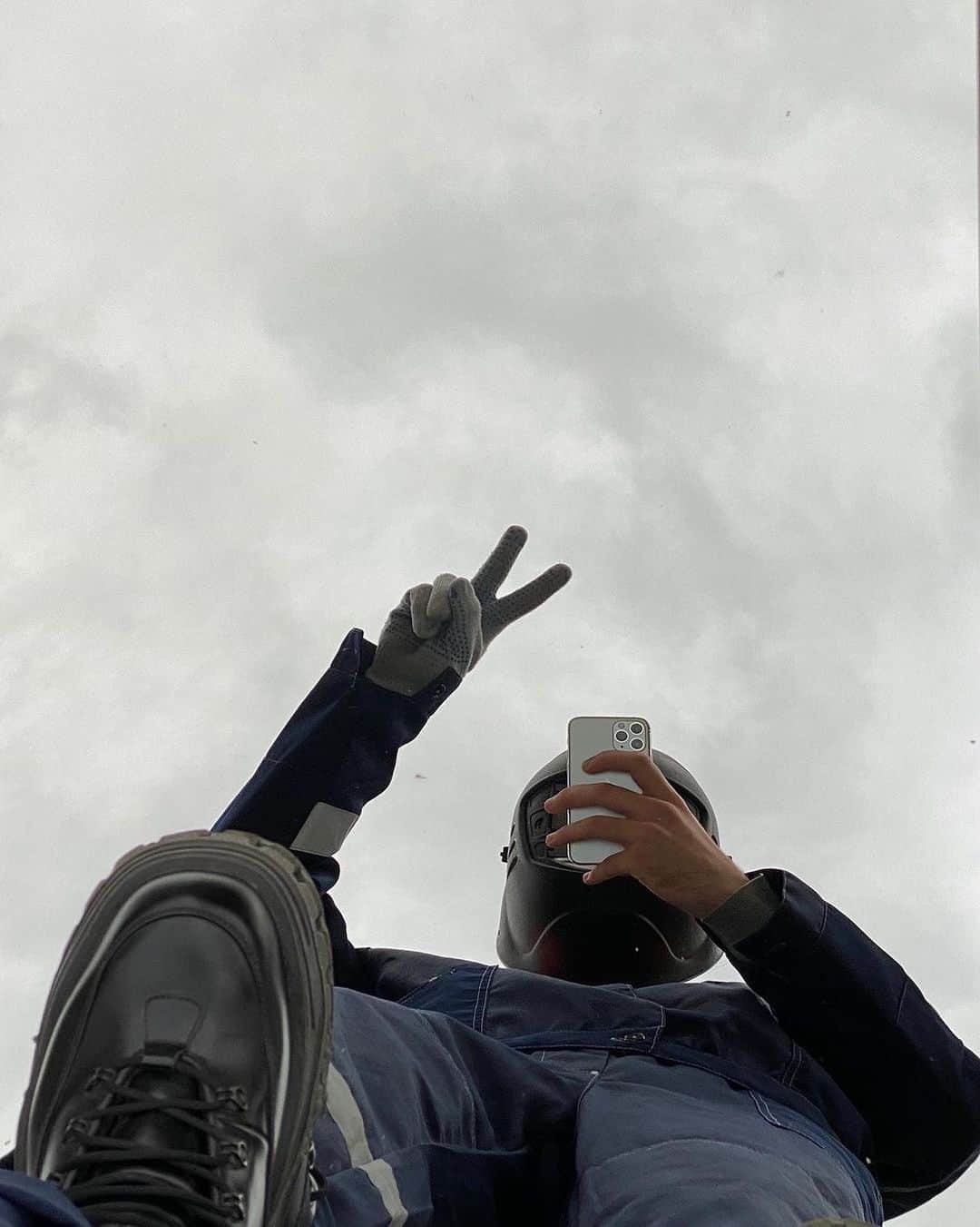 エイティーズのインスタグラム：「Angel #POV」