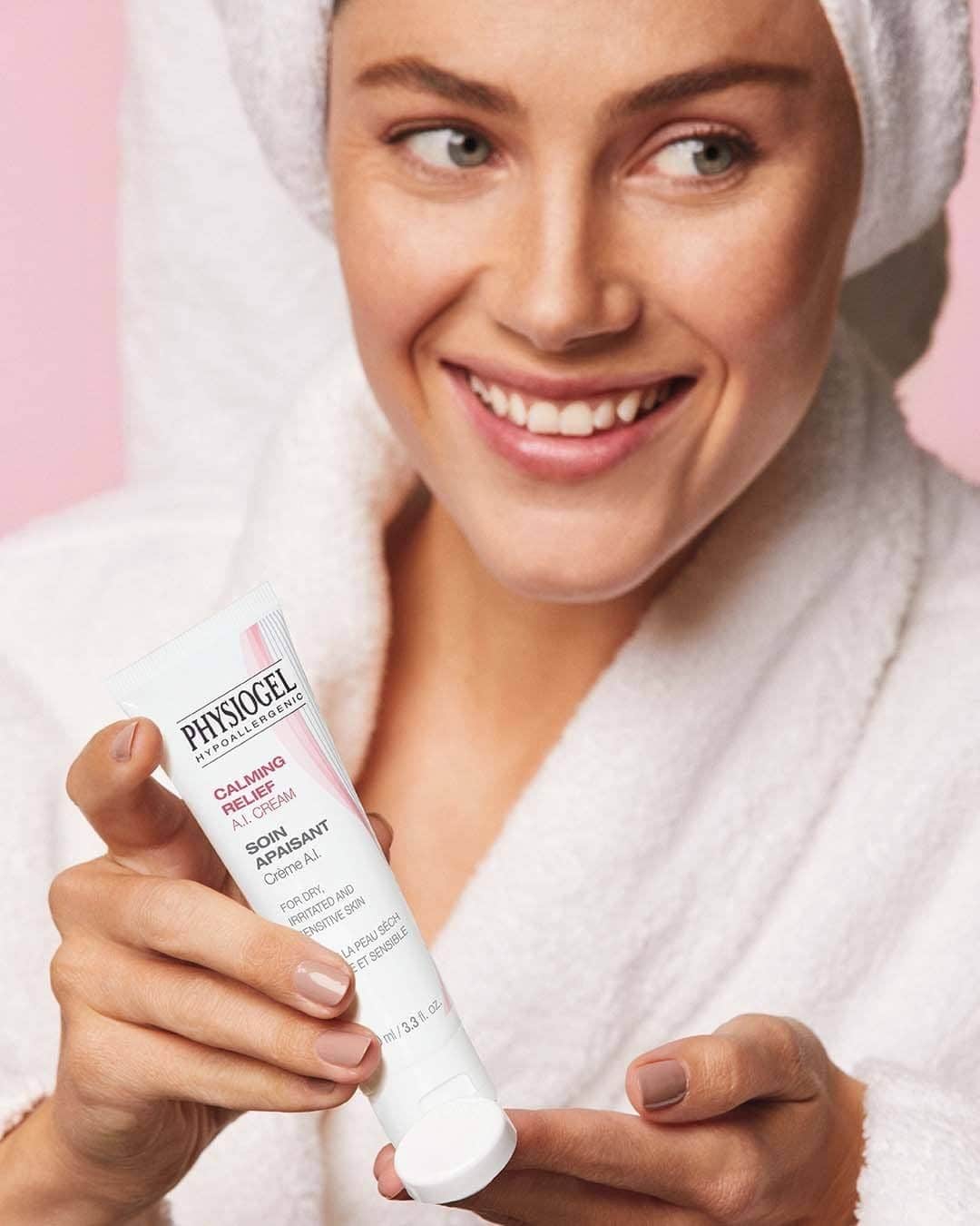 エイボンさんのインスタグラム写真 - (エイボンInstagram)「Daily reminder to moisturize your skin. #Physiogel」12月31日 6時00分 - avoninsider