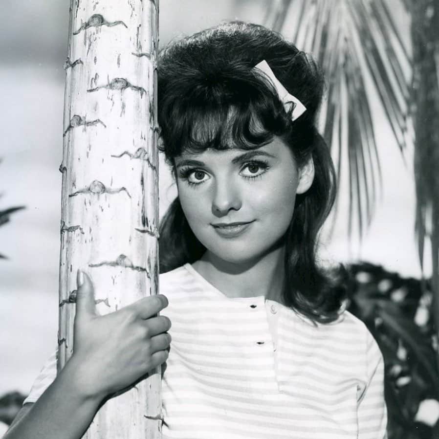 レスリー・フェラのインスタグラム：「RIP Mary Ann. Covid can suck it. #ripdawnwells #gilligansisland #childhoodtvmemories」