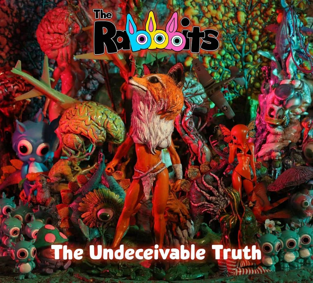 スラッシュさんのインスタグラム写真 - (スラッシュInstagram)「My good friend, artist, @ronenglish band, The RaBBBits, have a new album, The Undeceivable Truth & its out now on all popular platforms, go check it out! #theundeceivabletruth #ronenglish iiii]; )'」12月31日 6時05分 - slash