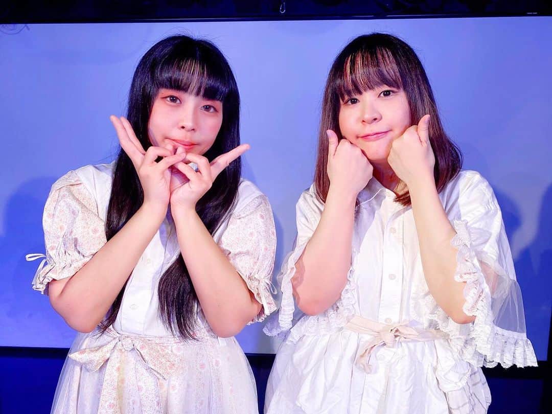 ヒラノノゾミのインスタグラム：「一昨日はおはなのの2020年最後の配信でした！観てくれた方ありがとうございました☺️ 楽しい1年でした！来年は、今年以上に充実した活動が出来ますように。あと、Twitterよりもインスタの方が楽しいので2021年はインスタグラマーになりたいです。」
