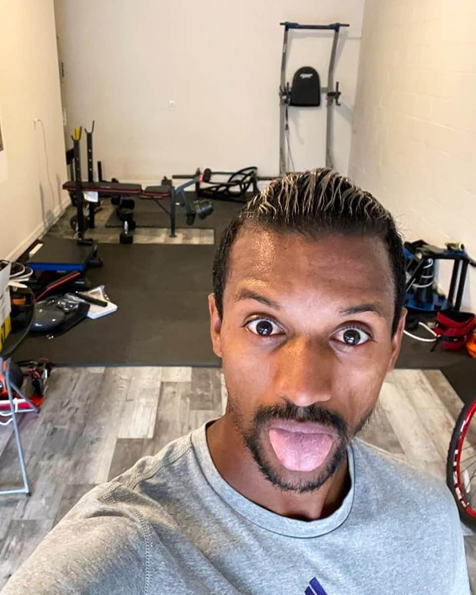 ナニさんのインスタグラム写真 - (ナニInstagram)「Daily workout done! 😛🔝💯 #workout #gym #fitness #body」12月30日 22時02分 - luisnani