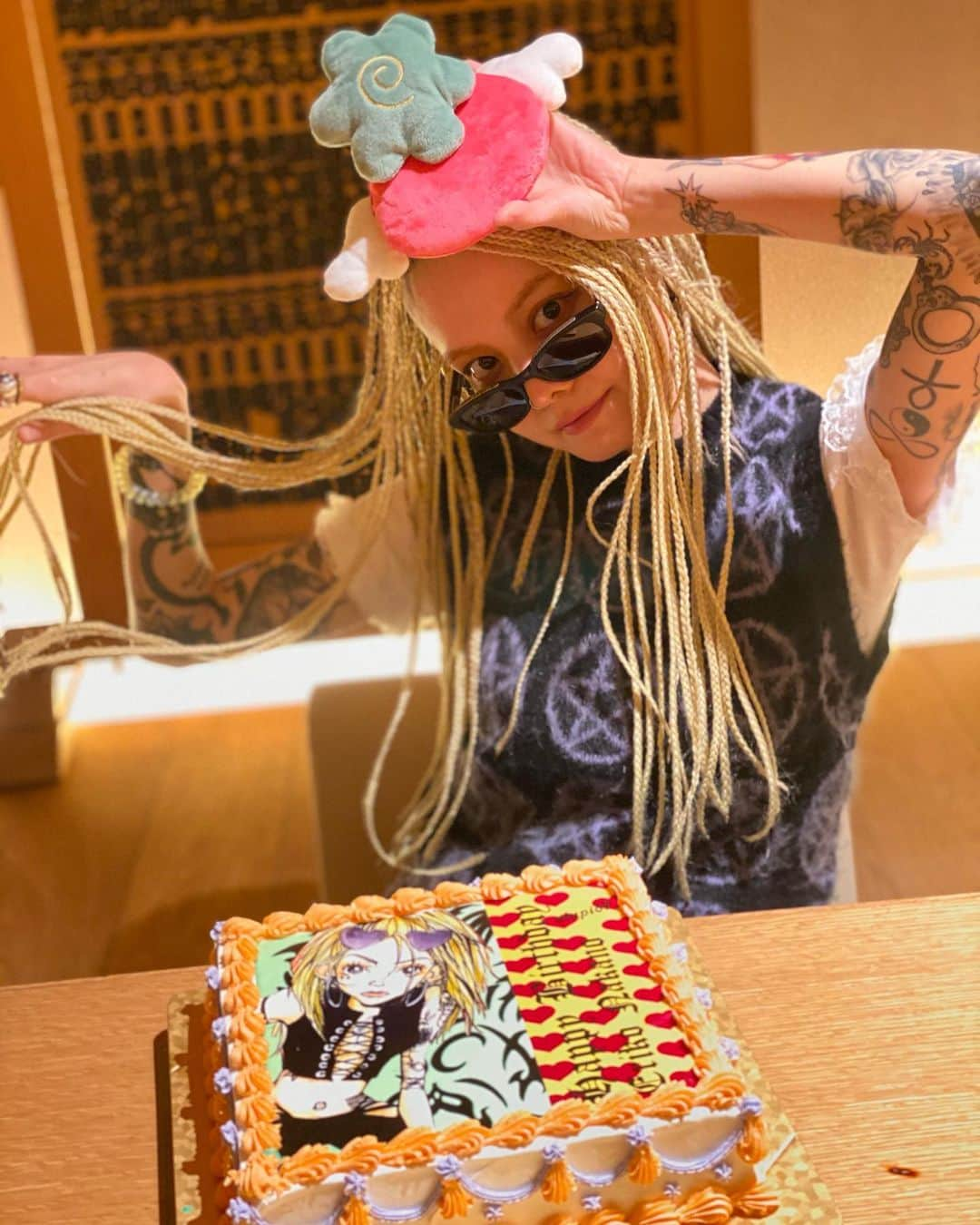 ナカオエリコさんのインスタグラム写真 - (ナカオエリコInstagram)「1229🎂🎁 みんなが祝ってくれて嬉しかった🤍 すごく素敵な誕生日を過ごせました😌幸せ者だなぁ私🙏この一年もみんなのおかげで楽しい日々だったよ🤍 いつもほんとにありがとう✨来年もよろしくね🤍 #ご近所物語 #happyberry #スーラバ」12月30日 22時08分 - erikonakao_tokyo