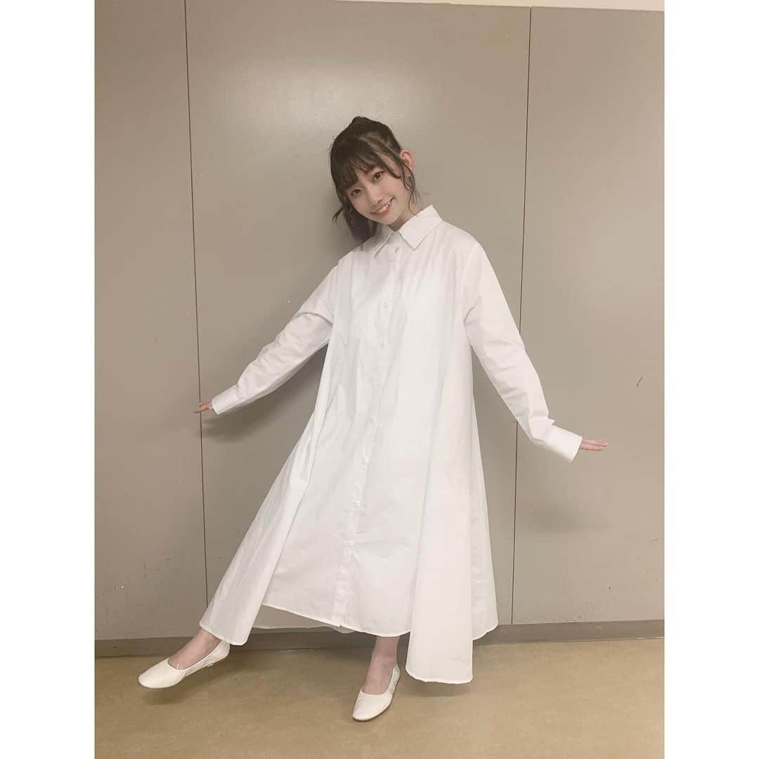 木﨑千聖さんのインスタグラム写真 - (木﨑千聖Instagram)「.﻿ ﻿ 3周年記念コンサート﻿ ありがとうございました 💐﻿ ﻿ ﻿ 昼公演は怒涛のセットリストでしたが﻿ 2期生全員で一致団結できたかなって思います﻿ ﻿ " 青春シンフォニー "﻿ 大好きな4人と披露できて嬉しかったなぁ… 🥺💕﻿ ﻿ ﻿ 夜公演では " 悲しい歌はもう歌いたくない " の﻿ バックダンサーに選んでいただきました 🕊﻿ ﻿ akane先生が考えてくださった振り…﻿ 難しかったけど踊ってて楽しかったです！﻿ ﻿ ﻿ 急遽 無観客での開催となってしまいましたが、画面越しでも皆さんに幸せを届けることが出来てたら嬉しいなぁ〜☺️ ﻿ ﻿ " やっぱりラスアイしか〜〜 勝たん！🤍 "﻿ ﻿ ﻿ #アイドル #ラストアイドル #木﨑千聖」12月30日 22時13分 - chii_nyan02