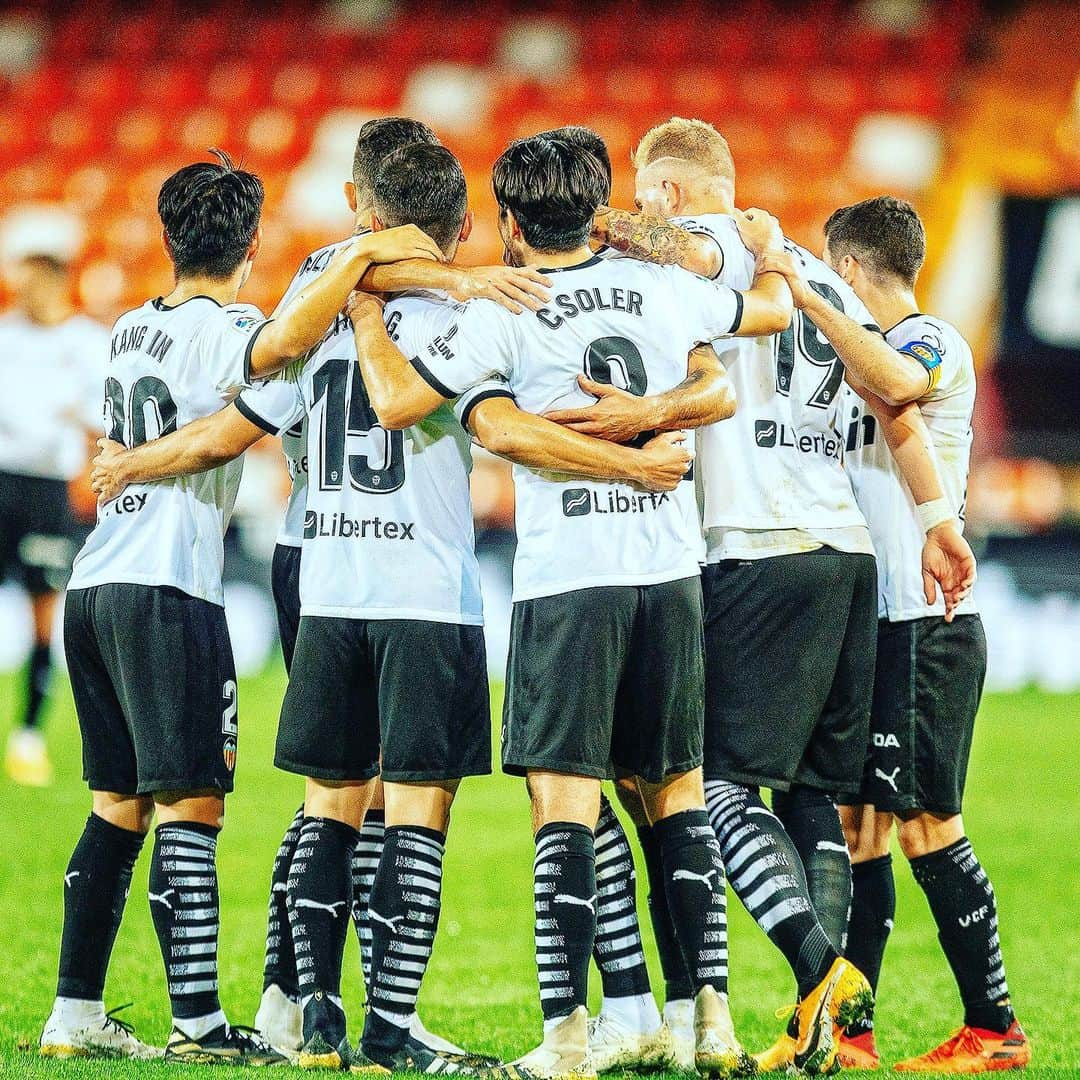 ホセ・ルイス・ガヤのインスタグラム：「Vamos equipo!!! @valenciacf 🦇💪🏻」