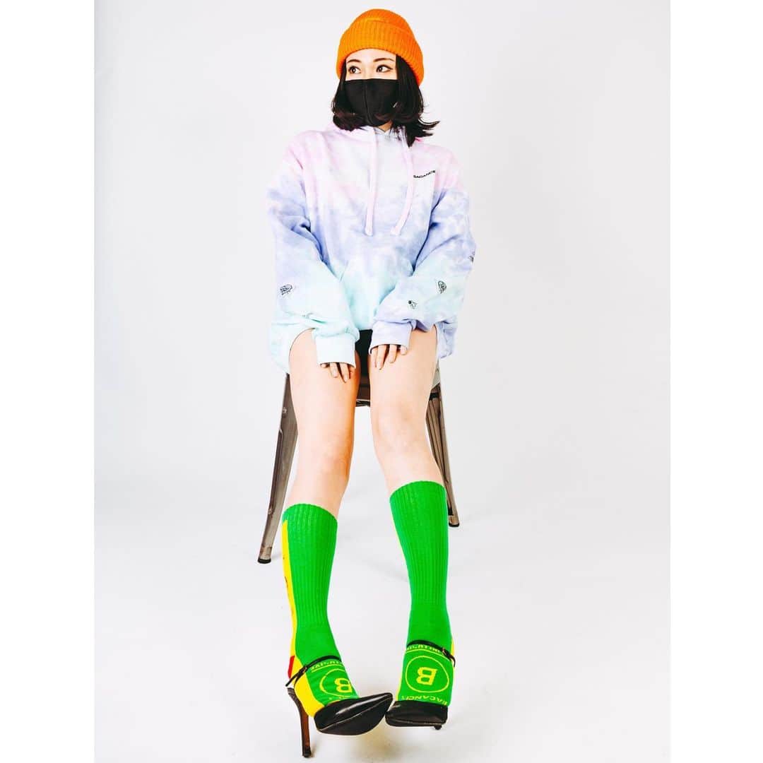 DJ mariennuのインスタグラム：「明日で今年も終わりですね。 皆はどんな年末を過ごすのかな😌」