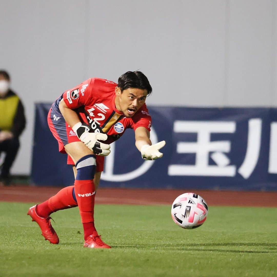 FC町田ゼルビアさんのインスタグラム写真 - (FC町田ゼルビアInstagram)「⚽️契約更新⚽️﻿ ﻿ 本日、契約更新が発表された #福井光輝 選手の写真をお届け📷﻿ ﻿ どんな時もベストな準備を続けた福井選手🤔﻿ 第30節からゴールマウスを守り、ゼルビアを最後尾から支えた👏﻿ チームのムードメーカーでもある福井選手が2021シーズンもファン・サポーターに笑顔を届け続ける😆﻿ ﻿ #FC町田ゼルビア #zelvia #Jリーグ #サッカー #スポーツ #soccer #football #JLeague #町田 #守護神 #ムードメーカー」12月30日 22時36分 - fcmachidazelvia