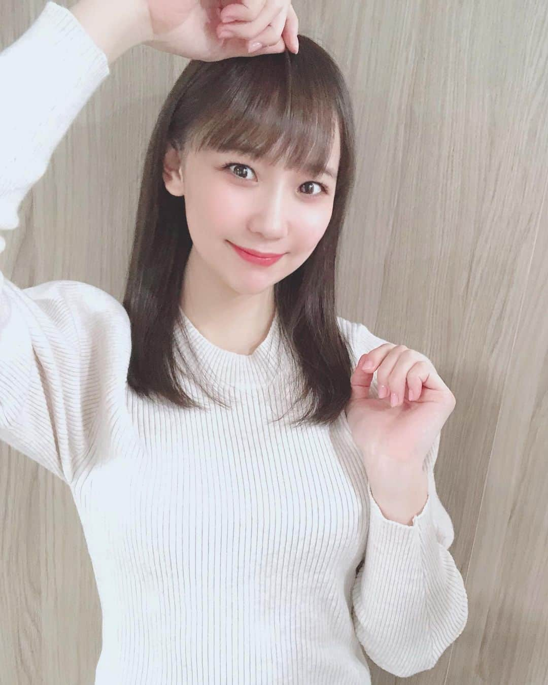 大段舞依さんのインスタグラム写真 - (大段舞依Instagram)「﻿ ﻿ 2020年！美容院納め💇‍♀️♡﻿ ﻿ お久しぶりに明美さん( @spica_akemi ) に﻿ カラーとカットをして頂きました！！﻿ ﻿ 長さも髪色もとっても素敵に🥺✨﻿ ありがとうございました！！﻿ ﻿ これで素敵に年越しできる♡♡♡﻿ ﻿ ﻿ #美容院 #納め #髪の毛 #幼くなりました #💕 ﻿ ﻿」12月30日 22時30分 - maichi_1004