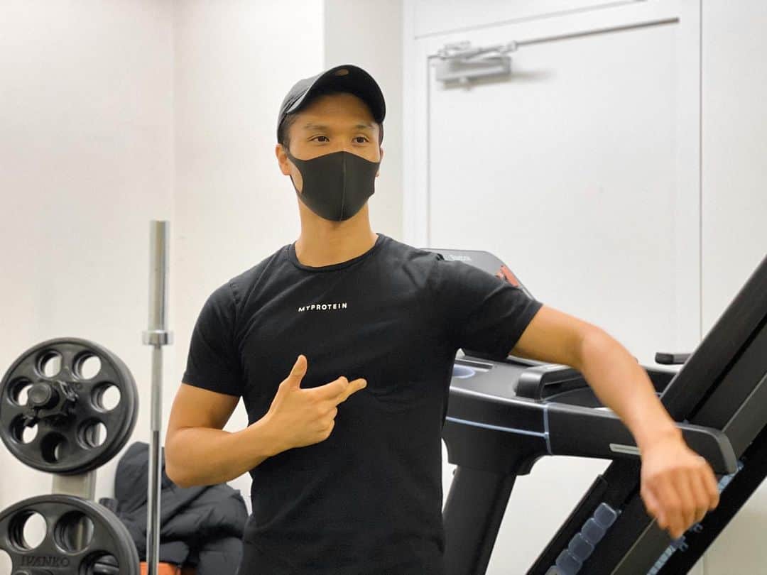 島村麗乃のインスタグラム：「﻿ ﻿ ﻿ ﻿ ﻿ 一般社団法人ジャパンアスリートトレーナー協会﻿ (@jata_2018 )ですが﻿ 無事に年を越せそうです☺︎﻿ ﻿ ﻿ ﻿ トレーナーの知識は伝え方次第で﻿ 取り返しのつかない事になる場合もあるし﻿ 人生を変える素晴らしい一言になる場合もある﻿ ﻿ ﻿ ﻿ だからこそ﻿ 生きた知識を持ったトレーナーが増えるように﻿ 多くの人が変わるきっかけを作れるように﻿ みんながポジティブなマインドを持って取り組めるように﻿ これからも仲間たちを全力でサポートします☺︎﻿ ﻿ ﻿ ﻿ ﻿ ﻿ #筋トレ﻿ #パーソナルトレーナー﻿ #fitness﻿ #筋肉﻿ #フリーランス﻿ #JATA﻿ #ジャパンアスリートトレーナー協会﻿ ﻿ ﻿ ﻿ ﻿ ﻿」
