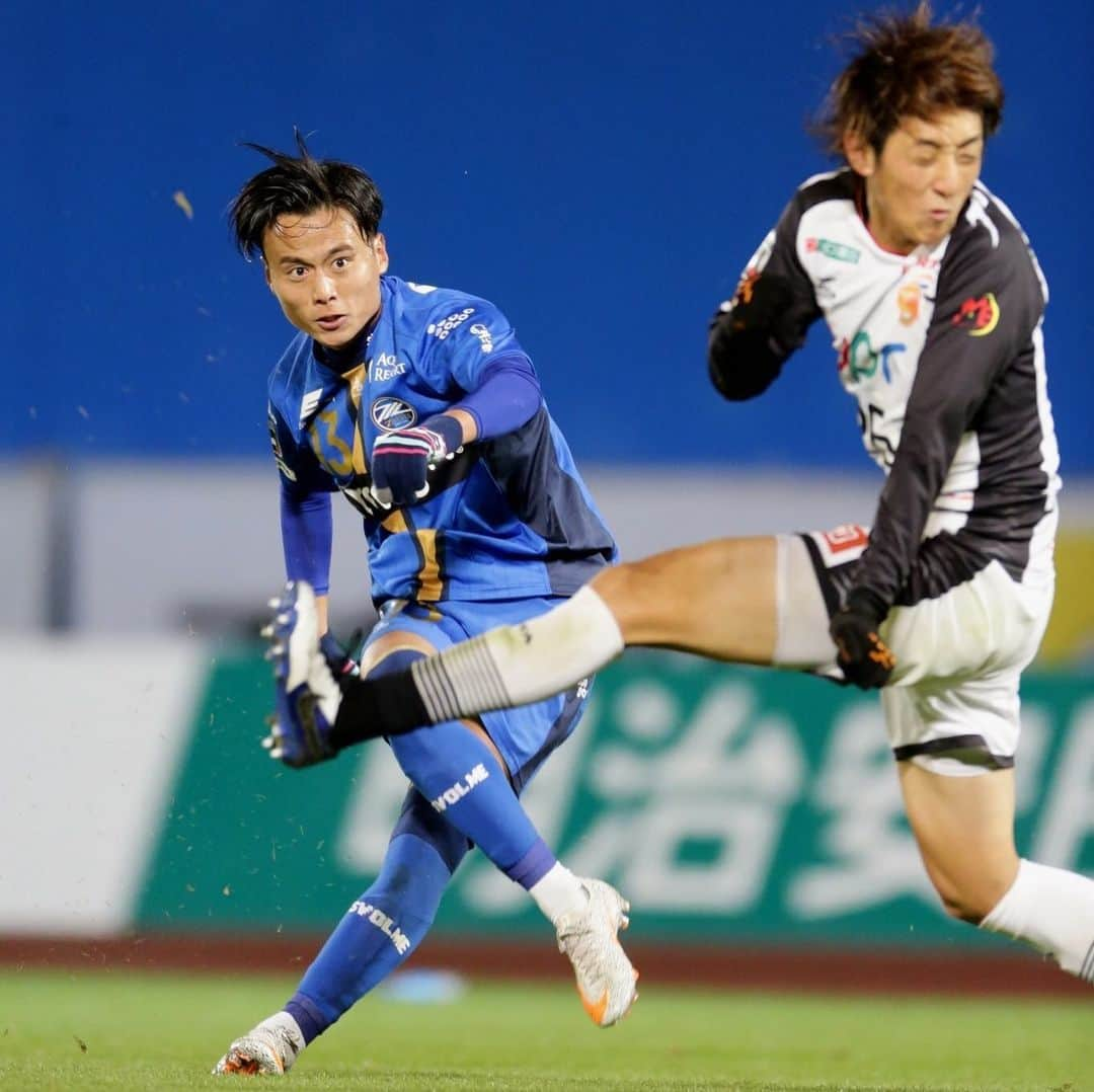 FC町田ゼルビアさんのインスタグラム写真 - (FC町田ゼルビアInstagram)「⚽️契約更新⚽️﻿ ﻿ 本日、契約更新が発表された #岡田優希 選手の写真をお届け📷﻿ ﻿ 第12節北九州戦でJリーグ初ゴールを奪い、今シーズンは4ゴール🥅⚽️⚽️⚽️⚽️﻿ 2021シーズンはJ1昇格のために今シーズンを上回るゴールを奪う‼️﻿ 地域貢献活動にも積極的に参加する岡田選手はピッチ内外で走り続ける🏃🏻‍♂️﻿ ﻿ #FC町田ゼルビア #zelvia #Jリーグ #サッカー #スポーツ #soccer #football #JLeague #町田 #王子 #佐藤満春」12月30日 22時54分 - fcmachidazelvia