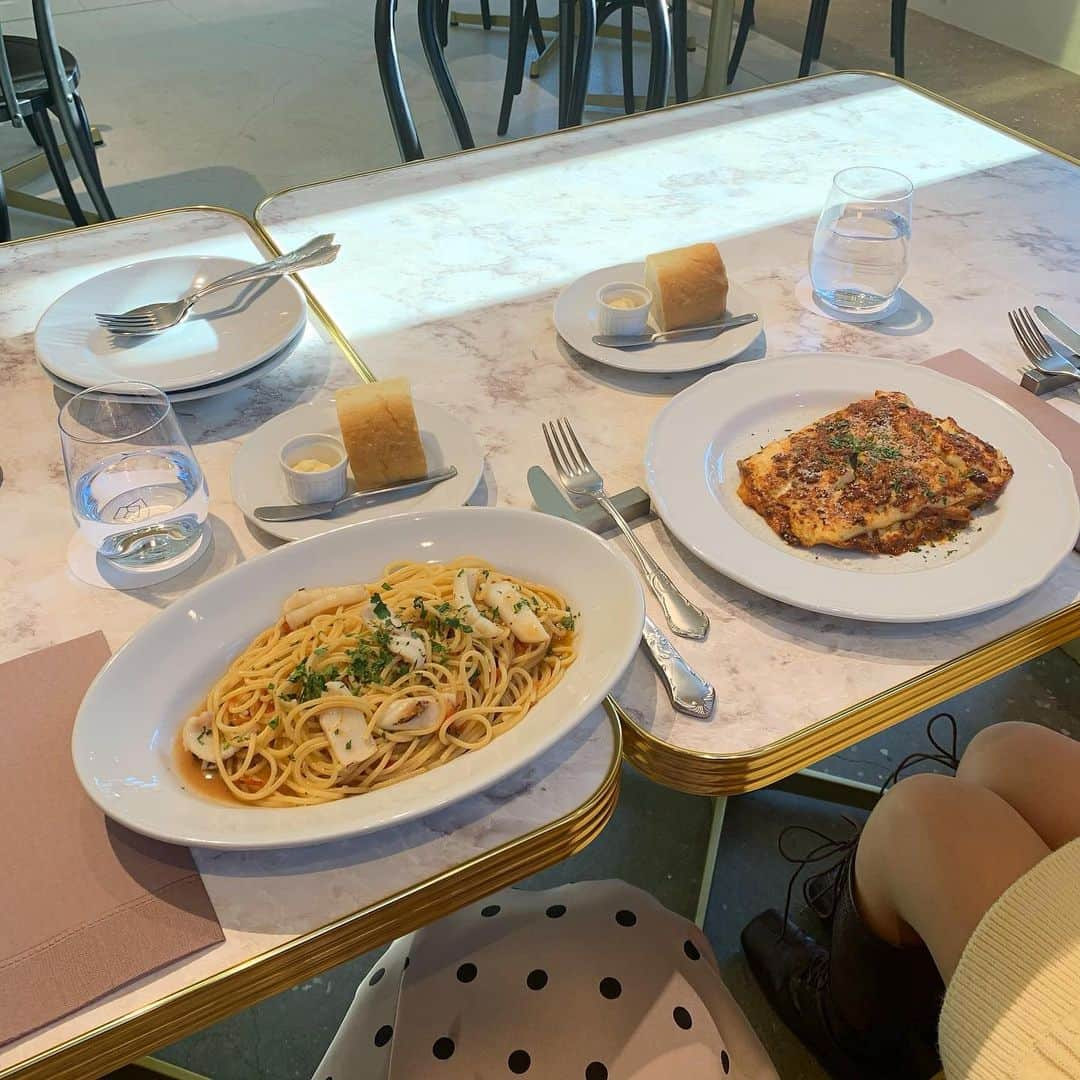 水澤彩佳さんのインスタグラム写真 - (水澤彩佳Instagram)「﻿ ﻿ ﻿ ﻿ 代官山 the rose 🍝﻿ ﻿ お料理がすごく美味しくて﻿ かなちゃんと感動してた！🥲💓﻿ ラザニア本当美味しかったの🥄﻿ ﻿ 単品で1300円とかだったかなぁ？？﻿ ランチコースもやってるみたい😳😳﻿ ﻿ ﻿ ﻿ ﻿ ﻿ #かなずん﻿ ﻿ ﻿ ﻿ ﻿ ﻿ ﻿ ﻿ #代官山ランチ #代官山カフェ #代官山ディナー #代官山 #東京ランチ #東京カフェ  #maisonrose #therose #代官山グルメ」12月30日 23時20分 - m_i_zun