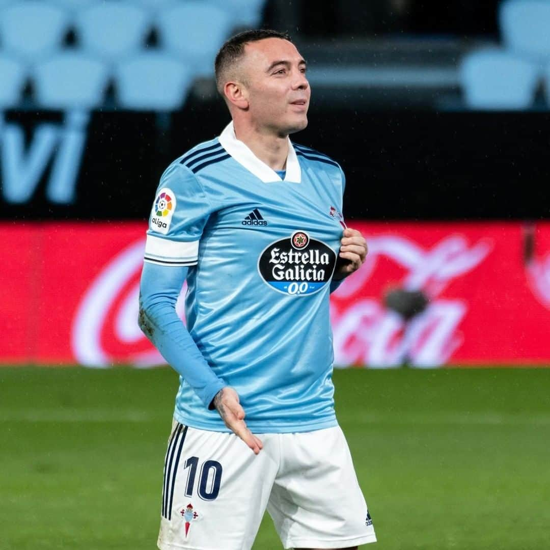 セルタ・デ・ビーゴさんのインスタグラム写真 - (セルタ・デ・ビーゴInstagram)「👑 @i.aspas10, nominado ao Mellor Xogador de Decembro de @laliga! Vota por el en laligapotm.easports.com (ligazón nas stories).  👑 ¡Iago Aspas, nominado al Mejor Jugador de Diciembre de LaLiga! Vota por é en laligapotm.easports.com (enlace en las stories).  👑 Iago Aspas has been nominated for December Player of the Month in LaLiga!️ Vote for him at laligapotm.easports.com (link in stoties).  #IagoAspas #LaLigaSantander #MVP #POTM」12月30日 23時23分 - rccelta