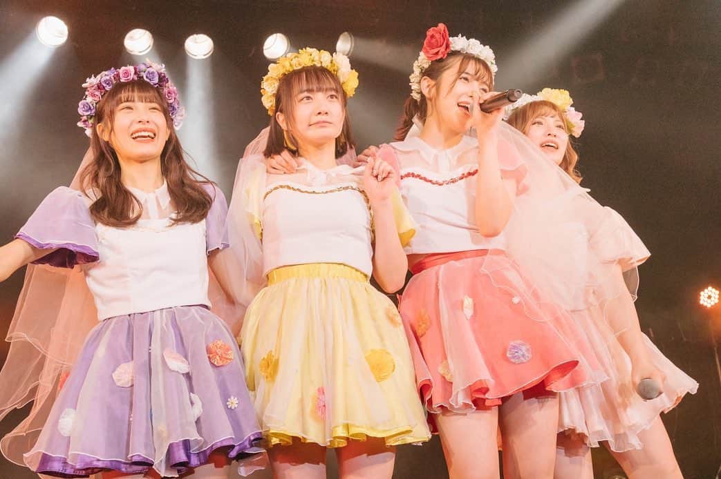 川崎成美さんのインスタグラム写真 - (川崎成美Instagram)「今日から友達🤝」12月30日 23時50分 - naru_1127