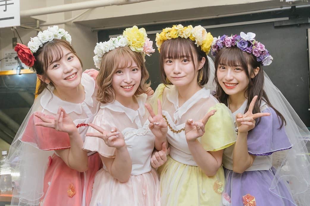 のインスタグラム：「今日から友達🤝」