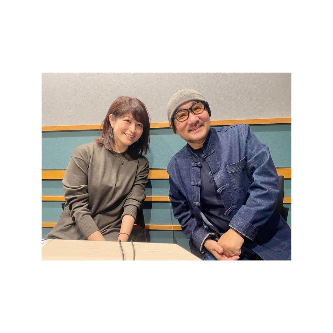 森麻季のインスタグラム：「Chageさん🎤  年内最後のラジオのゲストに来てくださいました  日テレの新人、2年目の時、ズームインSUPERを担当していて、何度かカラオケなどもご一緒させていただきました 一昔前の話にも懐かしいねぇ、楽しかったよなぁと優しく接してくださり、 やっぱり素敵な方でした そしてお話がとにかく面白い！！  #chage さん #ブルボンプレゼンツshiningstar  #ラジオ #森麻季」