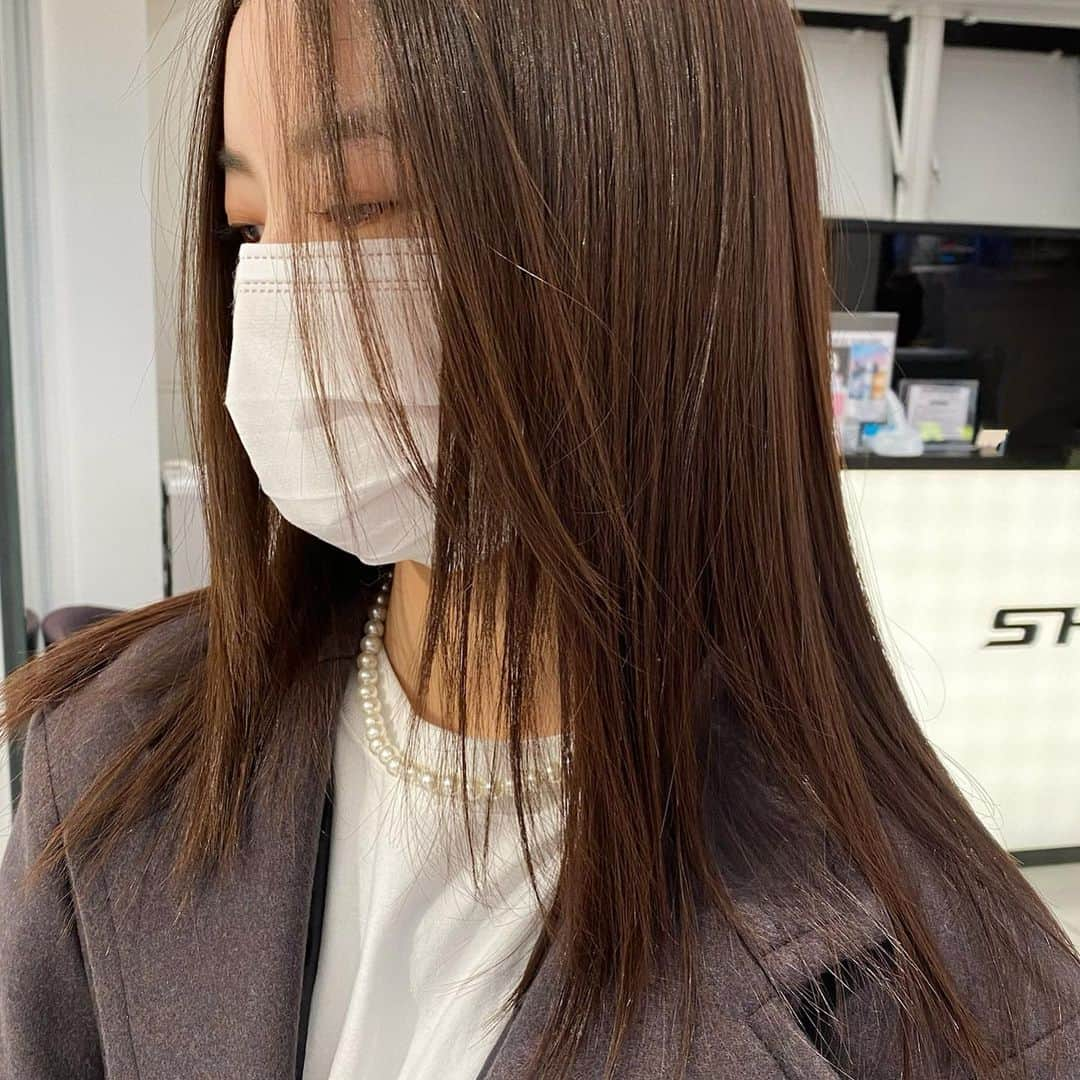 NASUさんのインスタグラム写真 - (NASUInstagram)「うすくて軽いhair  動く顔まわりのバランスはこだわり沢山  ストレートのさらさら感は無敵👒🌾  #うぶhair #人生を変えるうぶhair  #レイヤーカット」12月31日 1時04分 - nasup